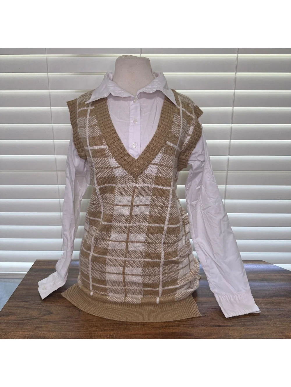 Heart & Heels Beige and White Plaid Knit Dress Size L
